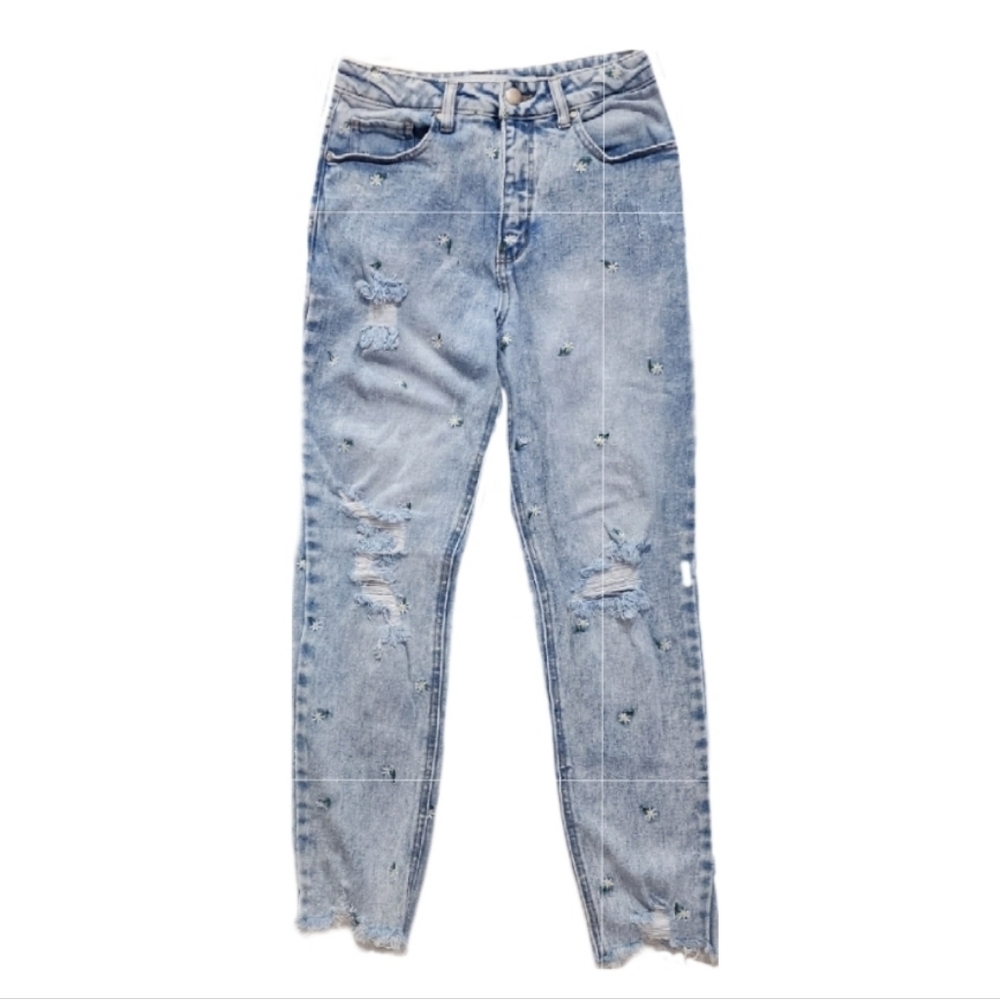 Tinseltown Jeans Daisy Embroidered Highrise Mom Distressed Floral Blue Size 7
